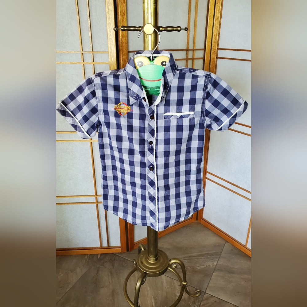 Bundle 5/$20  Kids plaid button up shirt size 6